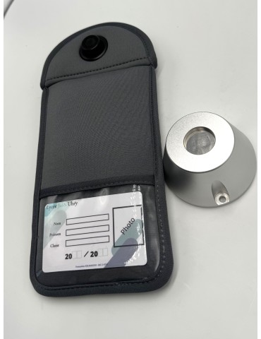 Base magnétique sécurisée pour pochette téléphone