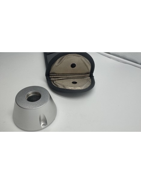 Base magnétique sécurisée pour pochette téléphone